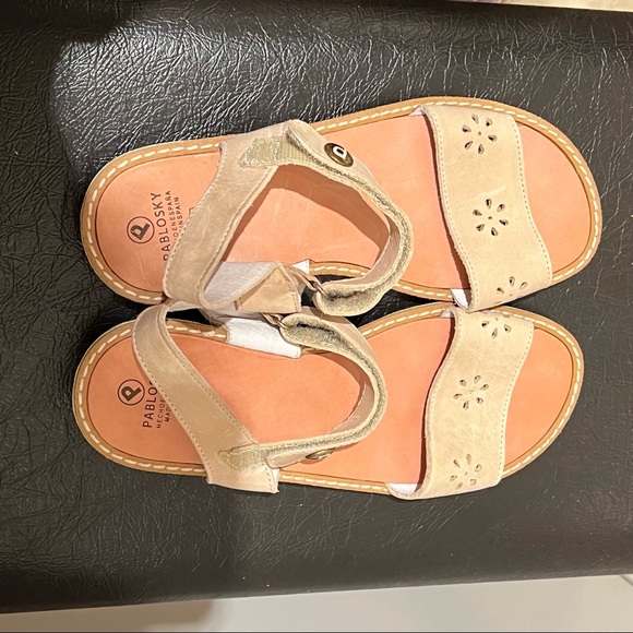 Made in Spain 🇪🇸 by Pablosky all leather sandals (EU 36/US 6) - Picture 4 of 4